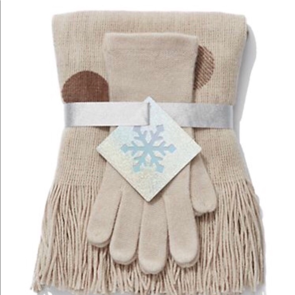 New York and Company Scarf Set